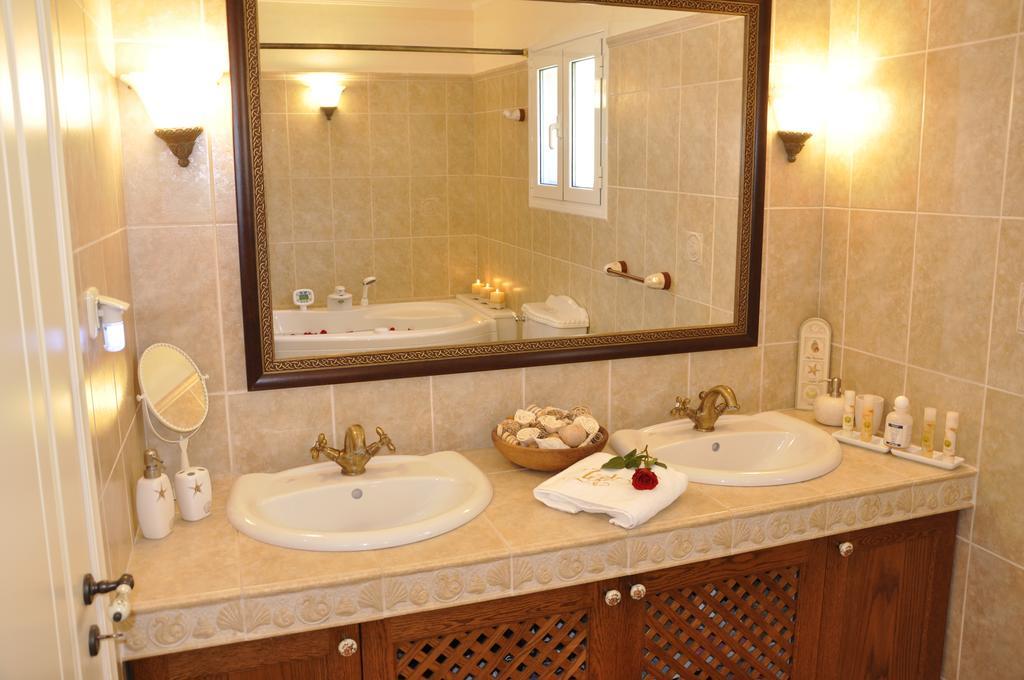 Villa Romantica Перама Екстериор снимка