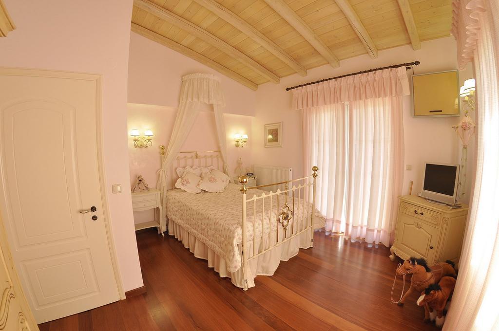 Villa Romantica Перама Стая снимка