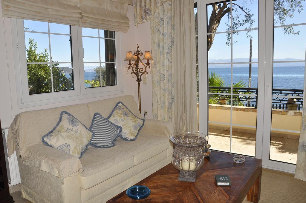 Villa Romantica Перама Стая снимка