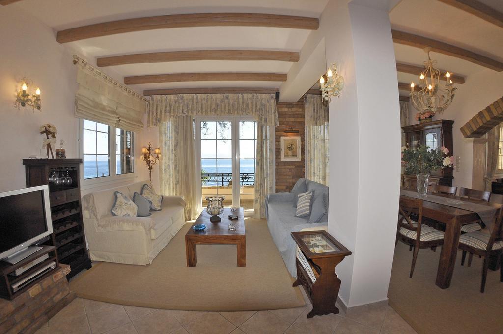 Villa Romantica Перама Стая снимка